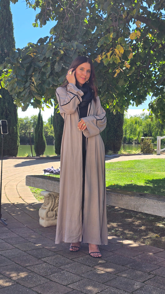 Desert Elegance Open Linen Abaya
