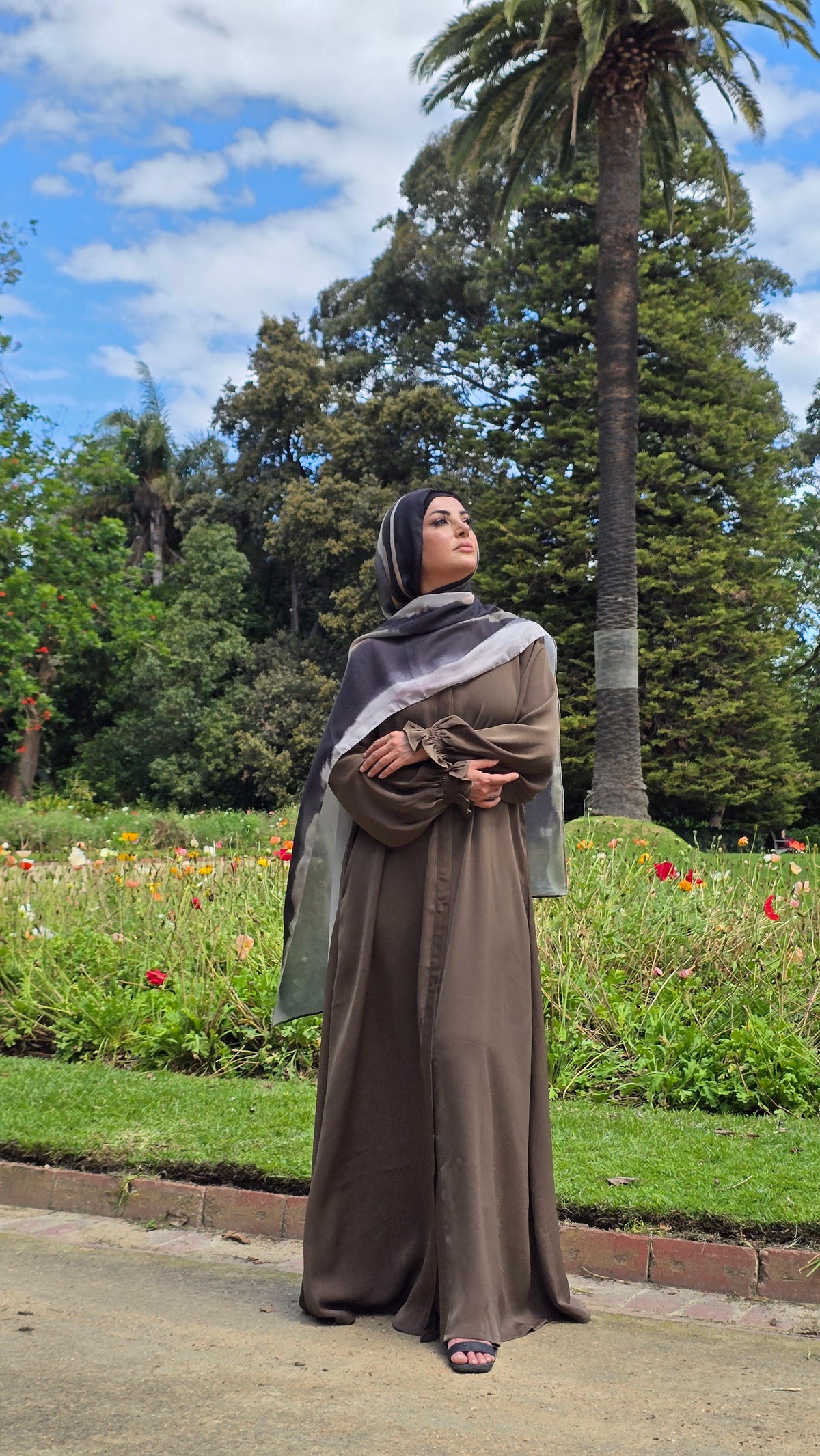 Classic Moss Abaya With Elastic Cuffs