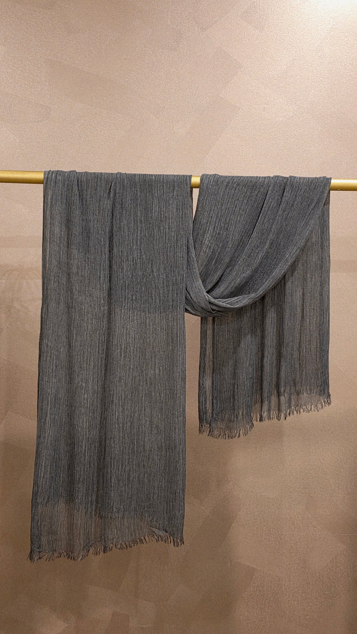 Graphite Mode Crinkle Rayon Hijab