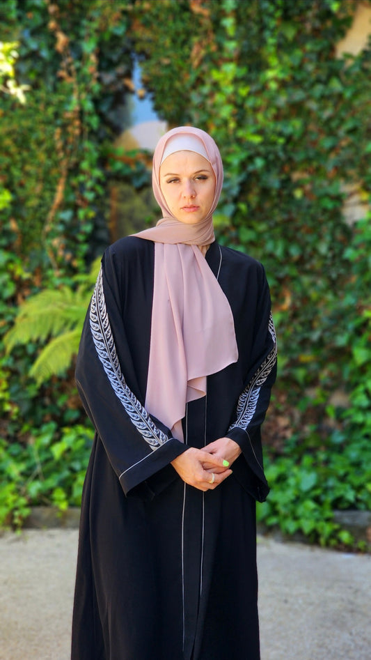 Noir Signature Sleeves Abaya